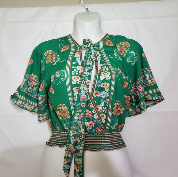 Green Top - Picture 6 of 7